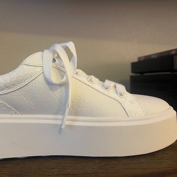 Michael Kors Romey Platform Sneakers   Size 8 - Picture 2 of 8